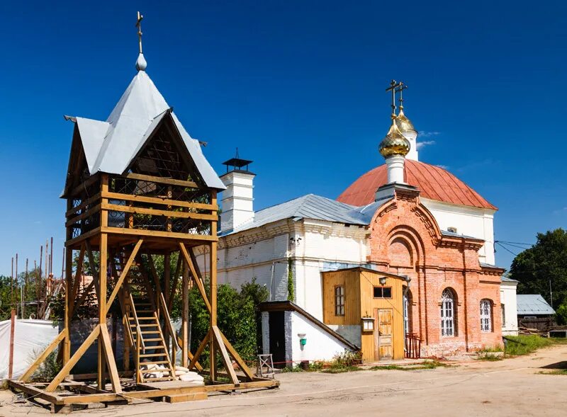 звенигорода. храм рождества христова г. церковь рождества христова (звенигород). церковь рождества христова звенигород интерьер. рождества христова в звенигороде.