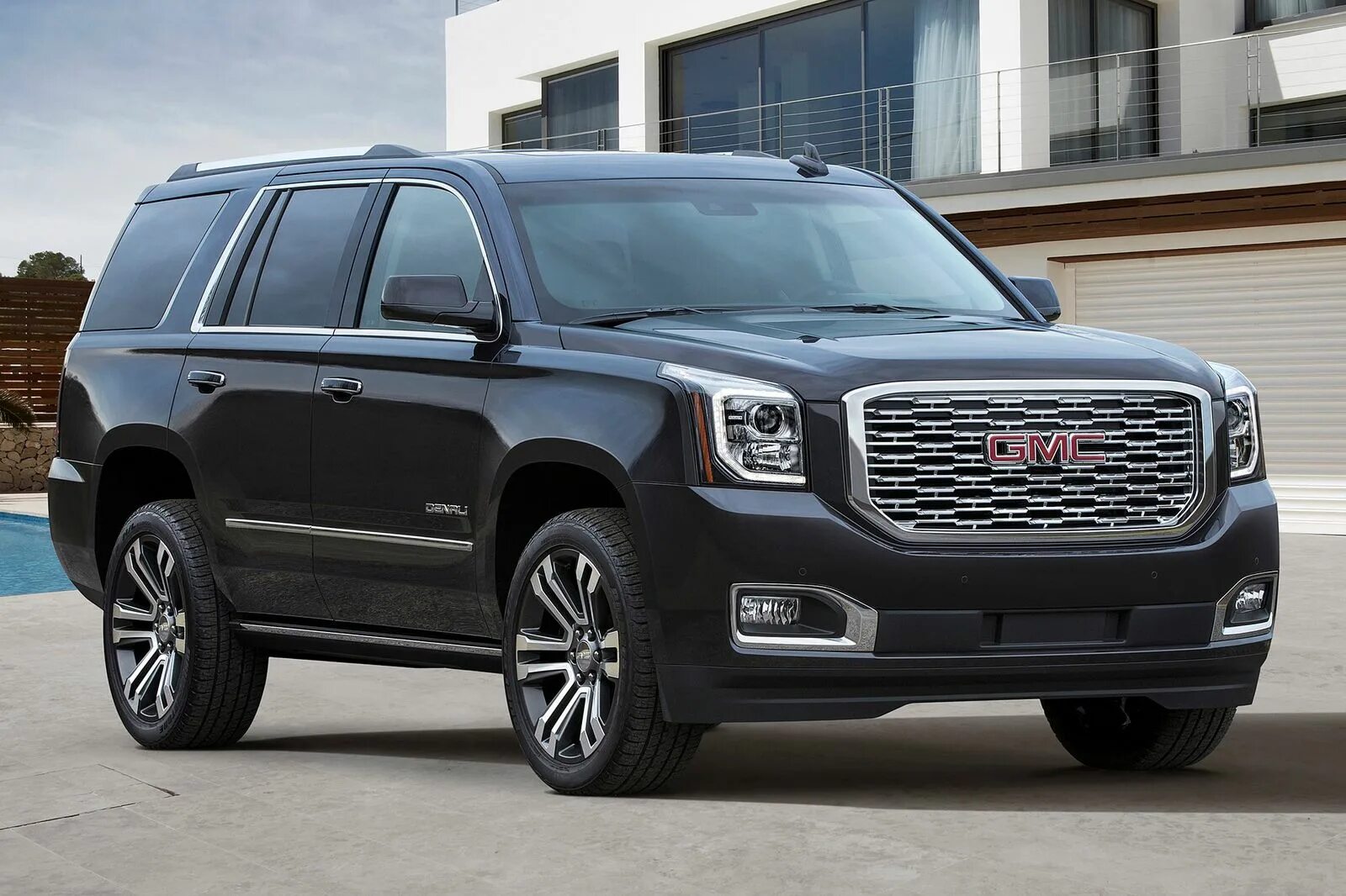 Автомобиль gmc. GMC Yukon Denali 2022. GMC Yukon Denali 2018. GMC Yukon Denali XL 2022. GMC Yukon Denali 2023.