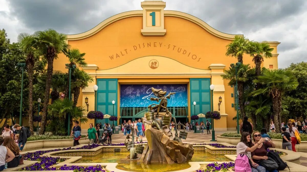 Диснейленд Париж Walt Disney Studios Park. Уолт Дисней Студиос парк. Диснейленд Париж студия Уолта Диснея. Парк студии Уолта Диснея Париж. Студия уолта диснея