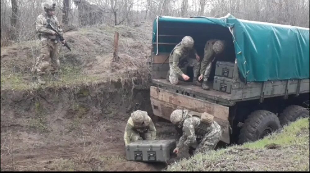 Лития в донбассе. Джавелины на донбассе. украинский солдат с джавелином. переправка вооружений на украину. джавелин у днр.