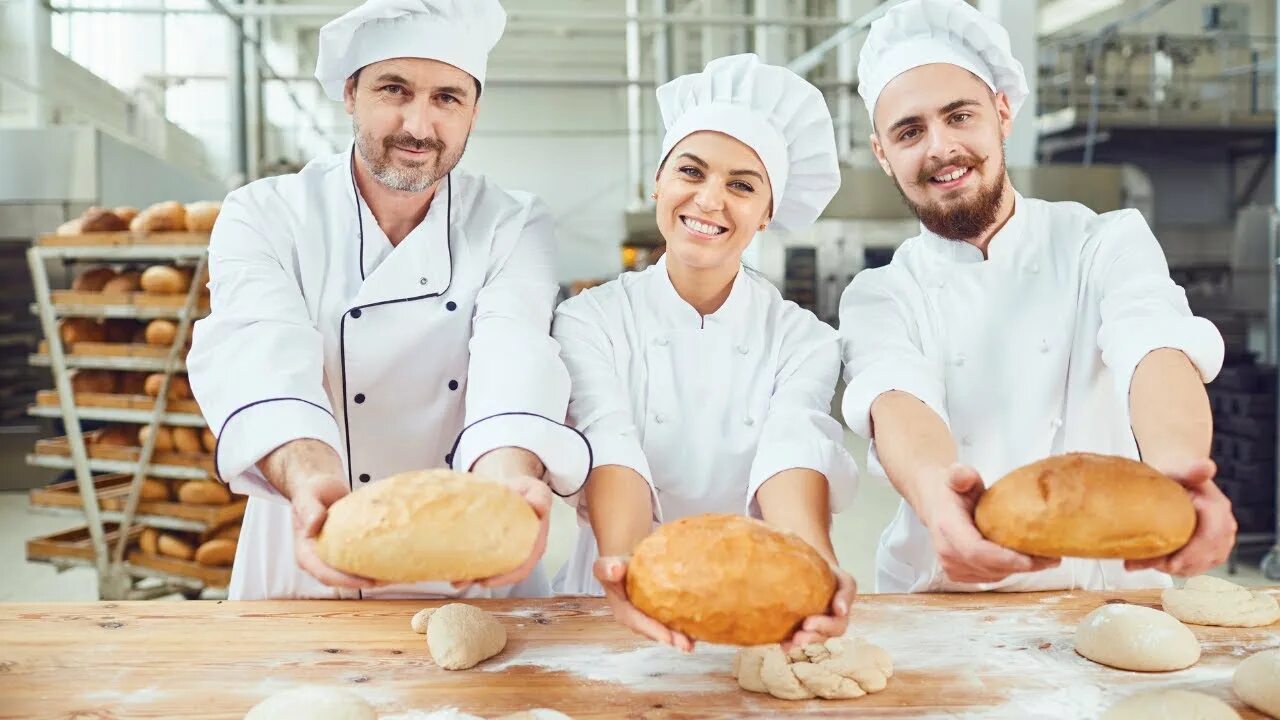Какую работу выполняет пекарь 4 класс. Пекарь. пекарь кондитер. команда пекарей. профессия кондитер хлебопёк.