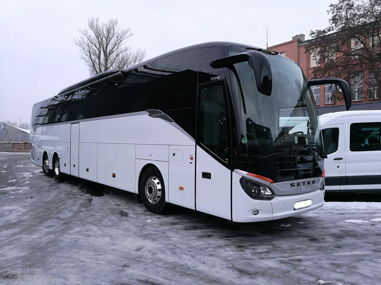 Dar pentru moldova. Автобус Кишинев Италия. Автобус Germania Moldova. Автобус Молдова Италия. Италия пассажирские перевозки.