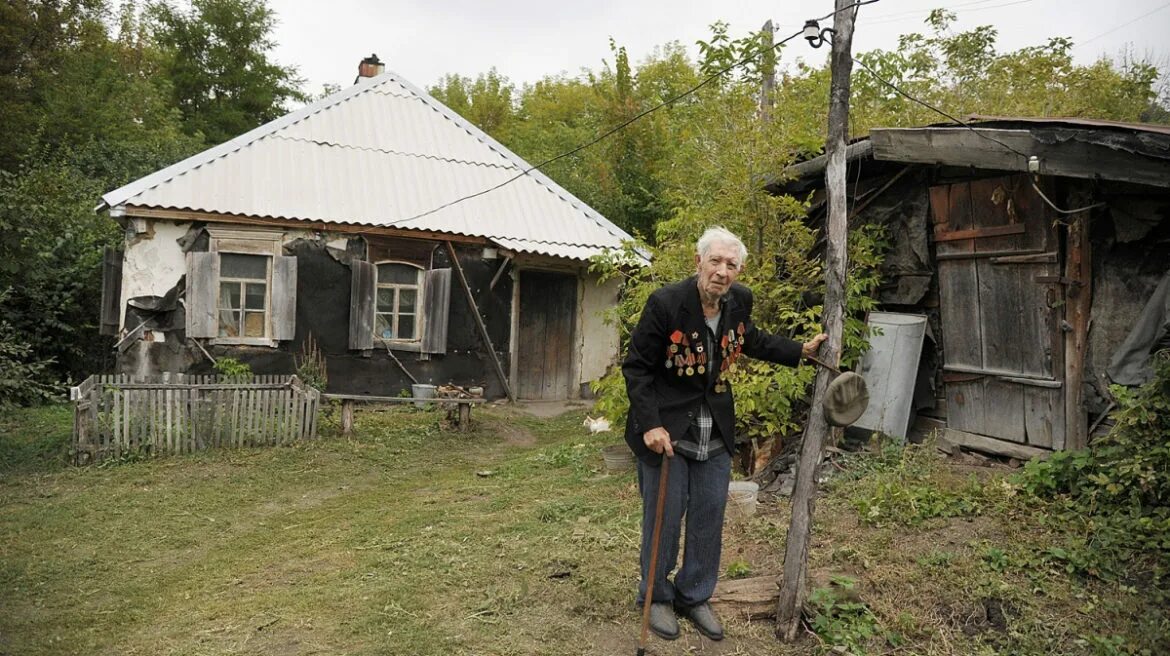 Забытая история забытого народа. РИА Воронеж заброшенные хутора. Деревенские жители. Жители заброшенных деревень. Вымирающие деревни России.