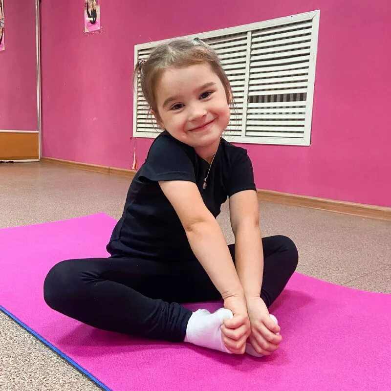 модная малютка. малыши малышки рощинская 50. школа гимнастики галины кувыкиной. детские малышка в комплект она. школа гимнастики савеловская.