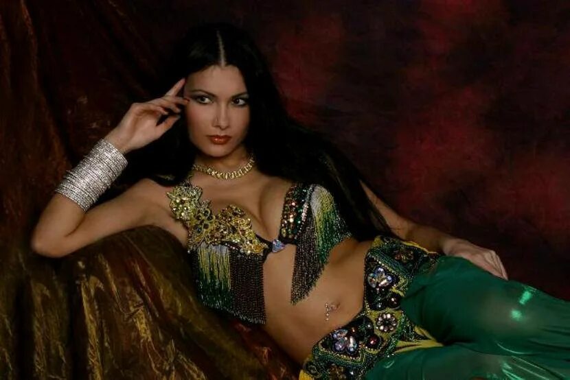 1001 models. Красавица шахерезада 1001 ночь. шейх и шахерезада. шахразада &quot;тайна наложницы&quot;.