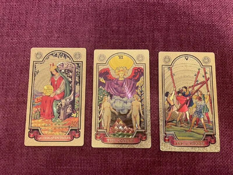 5 пентаклей таро уэйта. пятерка пентаклей таро уэйта. пятерка пентаклей и пятерка жезлов. пятерка пентаклей и пятерка жезлов. таро пятёрка посохов.