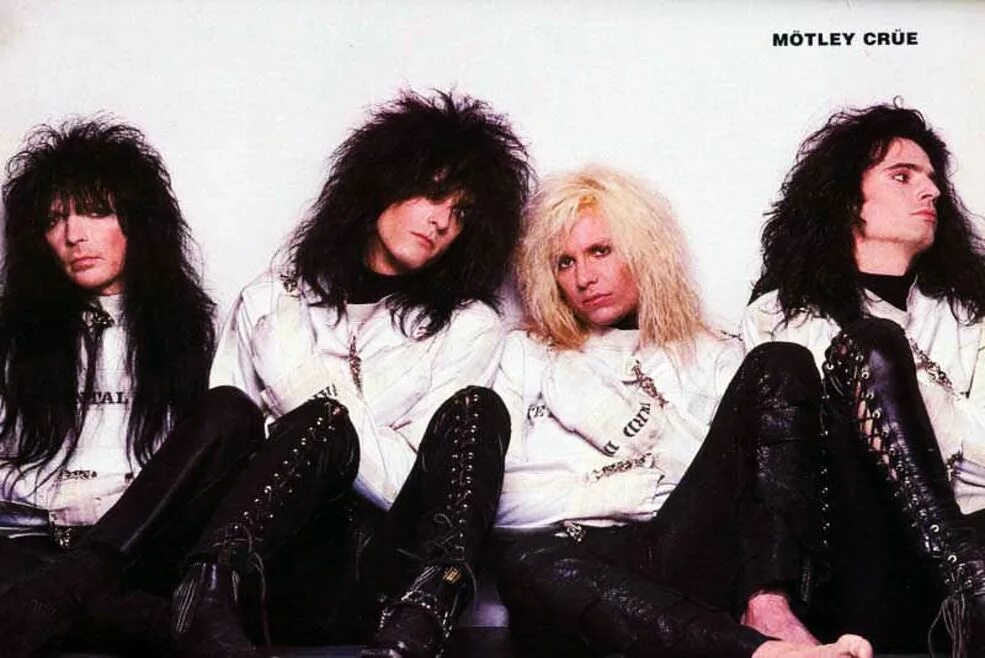 Motley crue dr feelgood. Motley crue dr. Motley crue dr. Мотли крю в молодости. Motley crue dr.