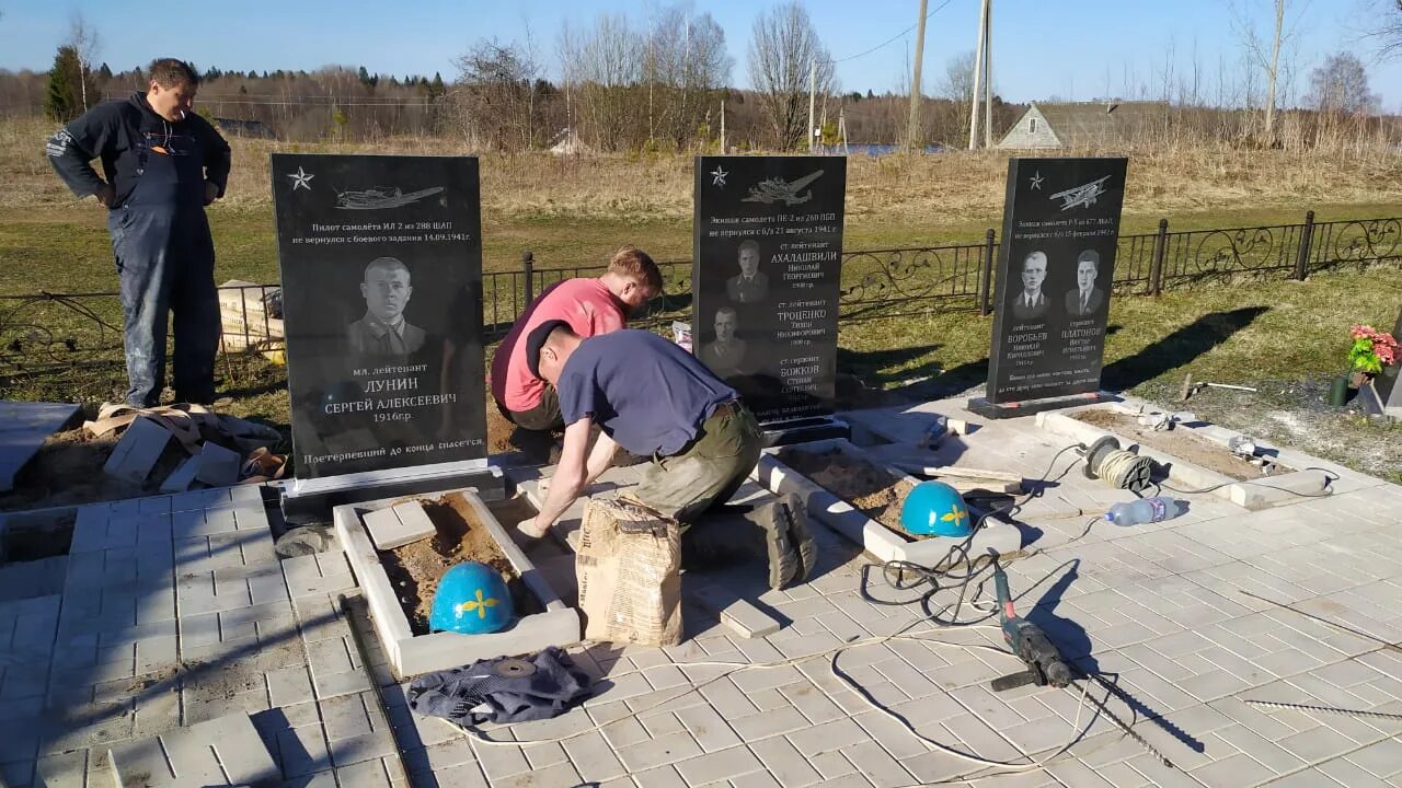 Полново Демянский район Новгородская область. Село Полново Демянского района Новгородской области. Исаково Демянский район захоронение. Деревня Исаково Демянский район.