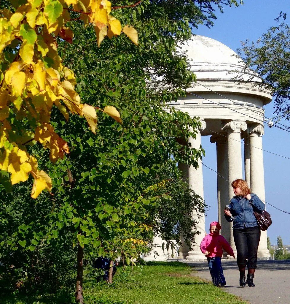 Фото: Осень в городе.... Фотограф Павел Бутенко. Природа. Фотосайт Расфокус.ру