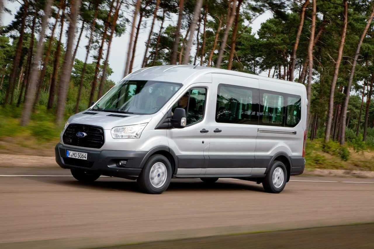 Микроавтобусы купить в спб и лен. Ford Transit 8. Форд Транзит минибус. Форд Транзит 8+1 новый. Форд Транзит пассажирский 8.