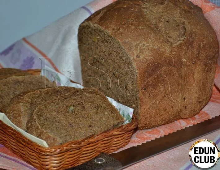 Хлеб с пшеничным солодом. Римский хлеб. Хлеб римлян. Хлеб из фасоли. Пшеничный хлеб с солодом.