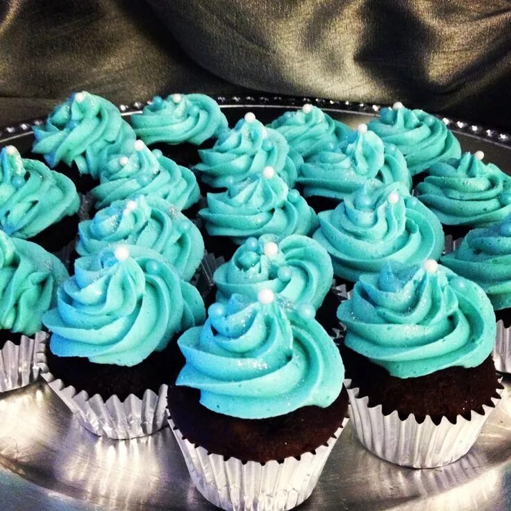Red, Blue, Orange & Yellow - Suncor Themed Cupcakes Blue cupcakes, Themed cupcak