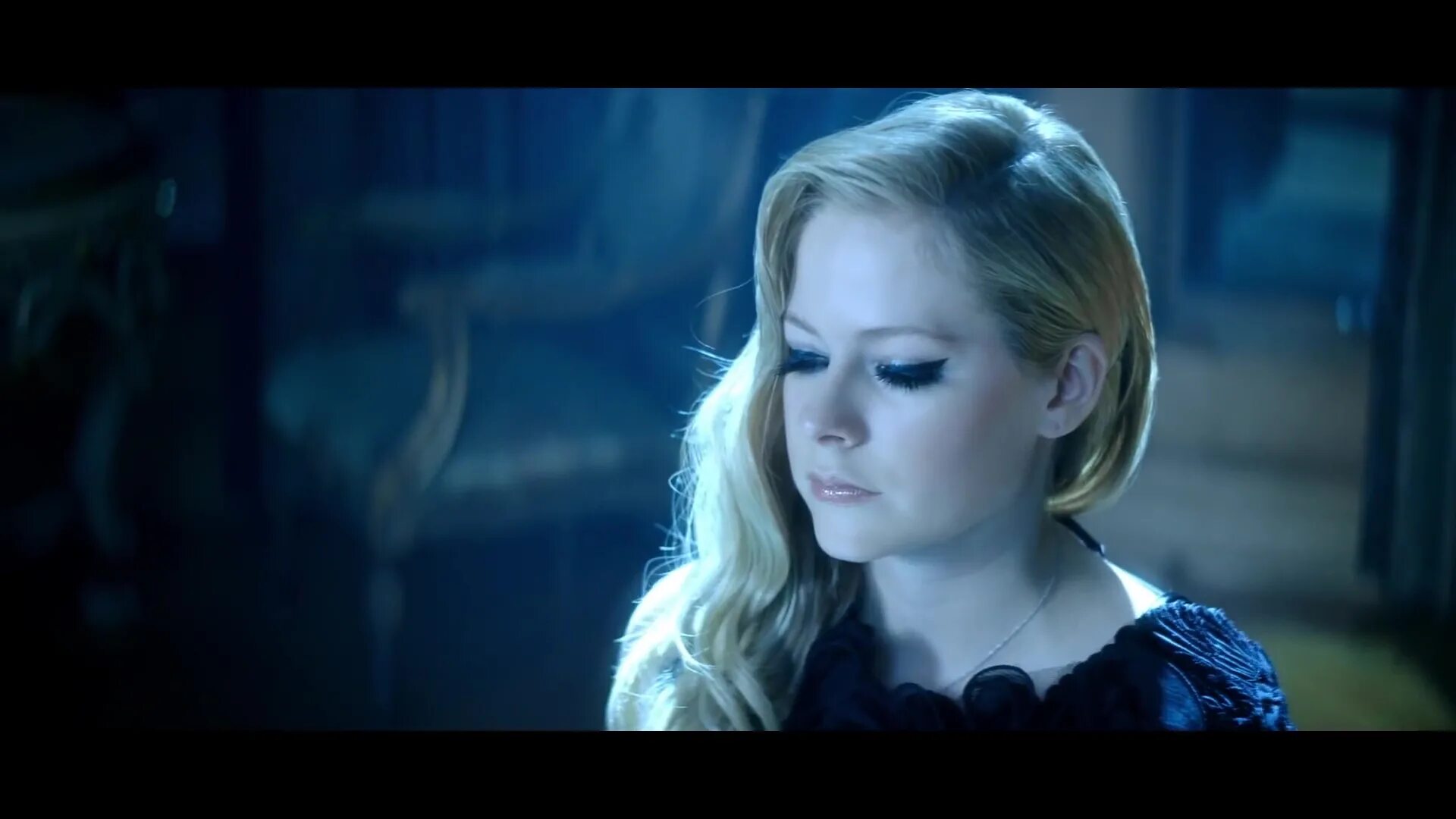 Avril lavigne let me go. Nickelback avril lavigne let me. avril lavigne - let me go ft. chad kroeger. барабанщик avril lavigne.