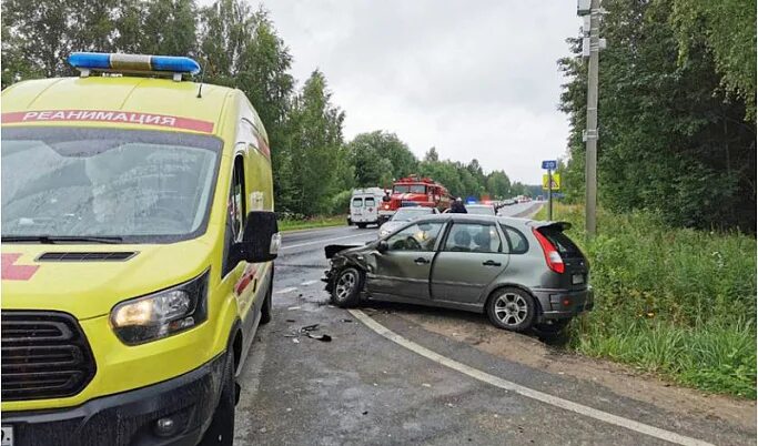 Дтп в тверской области конаково. Конаковский район погиб фоми. Авария в спировском районе вчера. Убитые дороги тверской области. Дтп в конаковском районе.