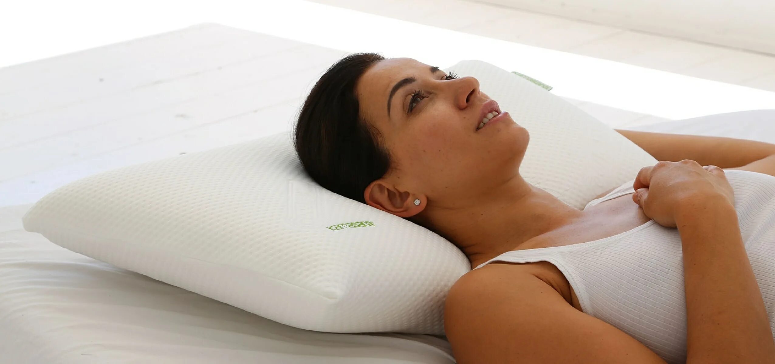 Какую анатомическую подушку выбрать. Ортопедическая подушка для сна. Подобрать высоту ортопедическую подушку для сна. Ортопедическая подушка. Подушка ортопедическая 50х40х10.