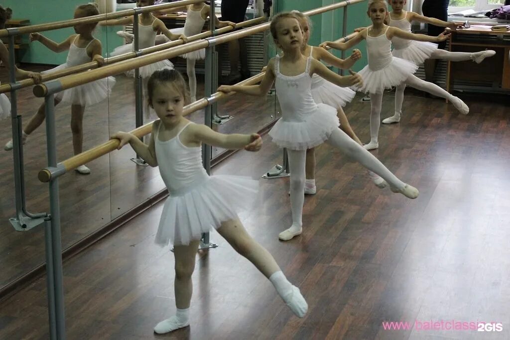 3 школа балета. Школа балета classic москва. школа балета чертаново. московская балетная школа. хореография для детей москва.