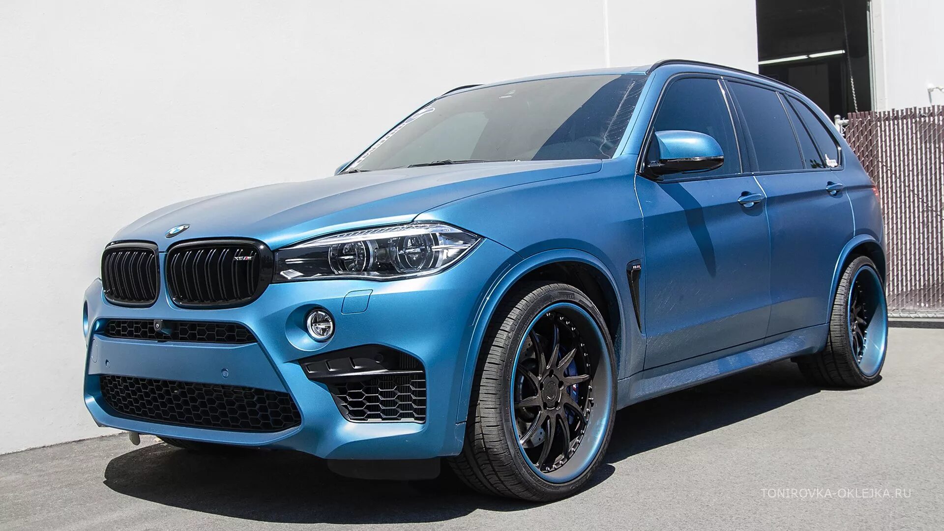 Bmw x5 цвета. BMW x5 f15 синий. BMW x5 m Blue. BMW x5m Matte. BMW x5 f85 Black.