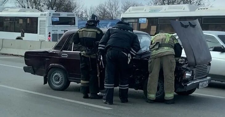 Высота 102 волгоградская область новости происшествия криминал. Новости 102. Волгоград высота 102 последние дтп. Авария на волгоградском проспекте вчера. Шаман фура.