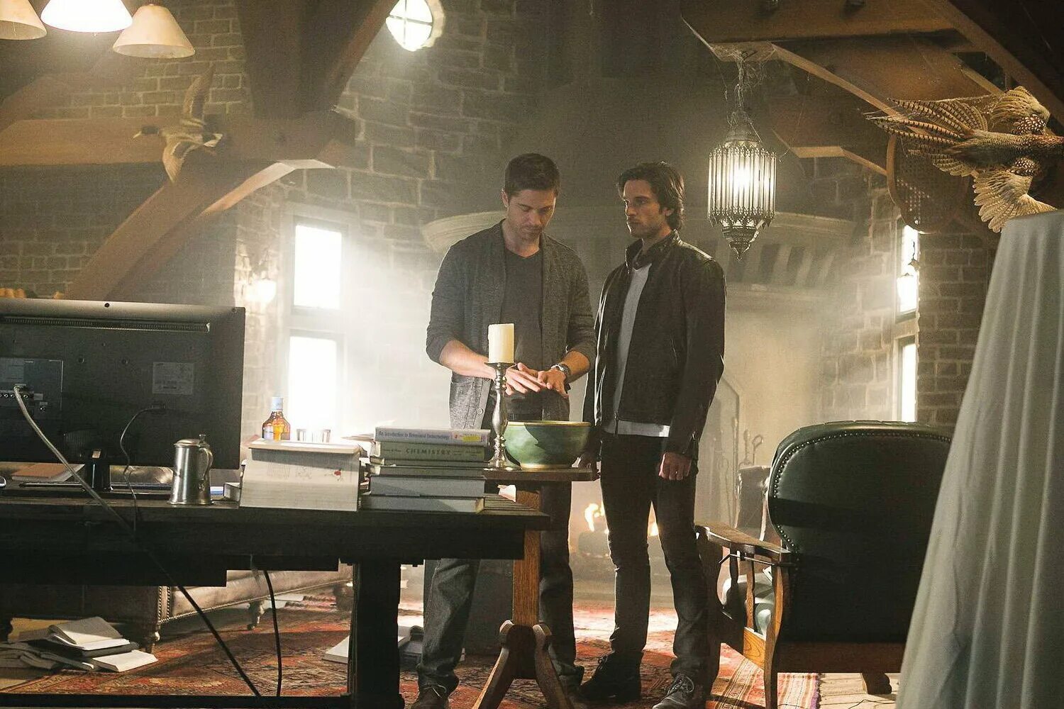 дэниел дитомассо ведьмы ист энда. ведьмы ист-энда (2013). ведьмы ист-энда 1 сезон. рэйчел николс ведьмы ист-энда. ведьмы ист энда 2.