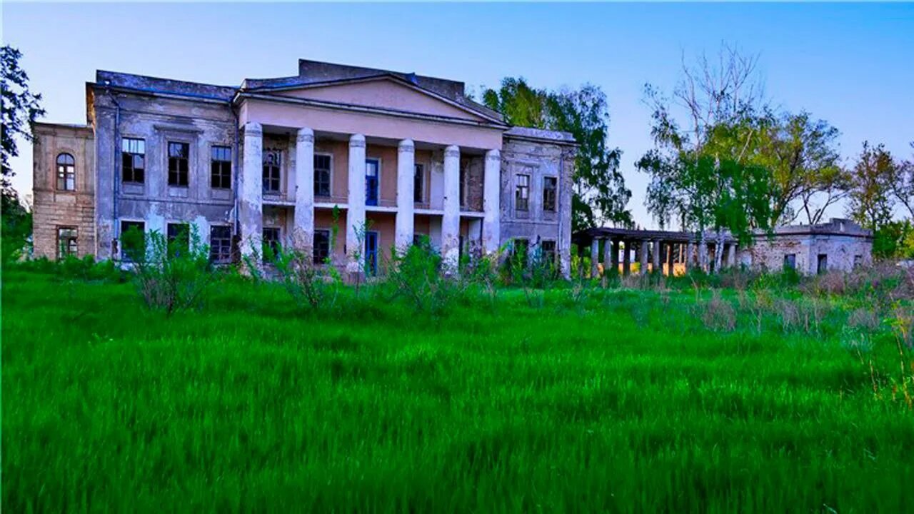 Александровск (г. Храм вознесения господня пластуновская. Александровск луганская. Усадьба ширинского-шахматова луганск. Усадьба юзбаша, г.