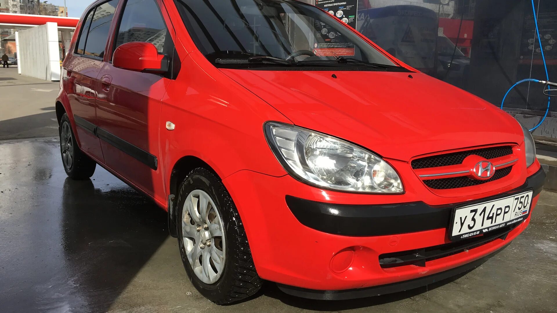 Красный гетц. Hyundai getz red. хендай гетц красный. хендай гетц 2008. hyundai getz i красный.