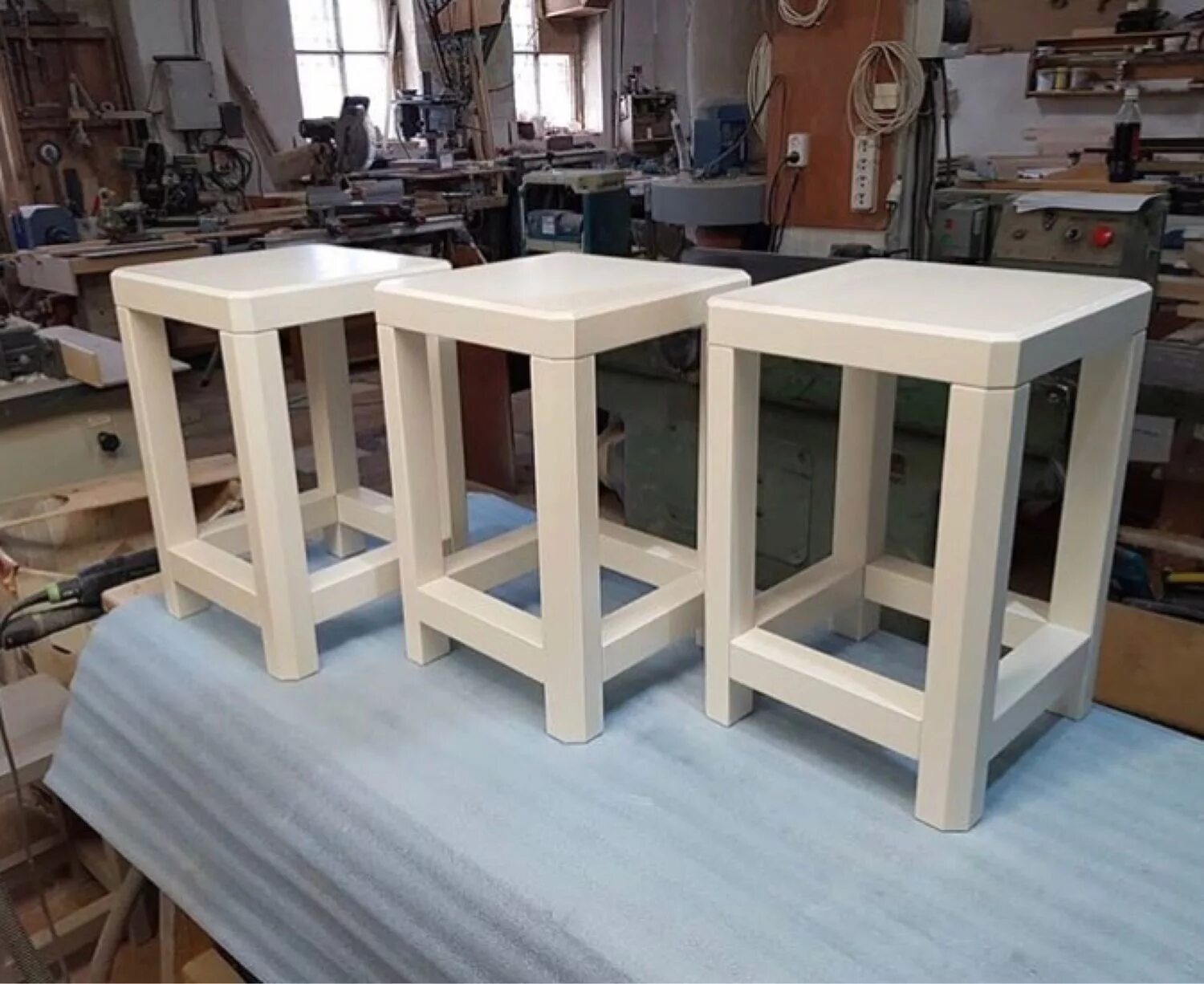 Табурет деревянный. Табурет fit 78305. Барные табуреты из дерева. Маленькие деревянные табуретки. Табуретка маленькая деревянная.