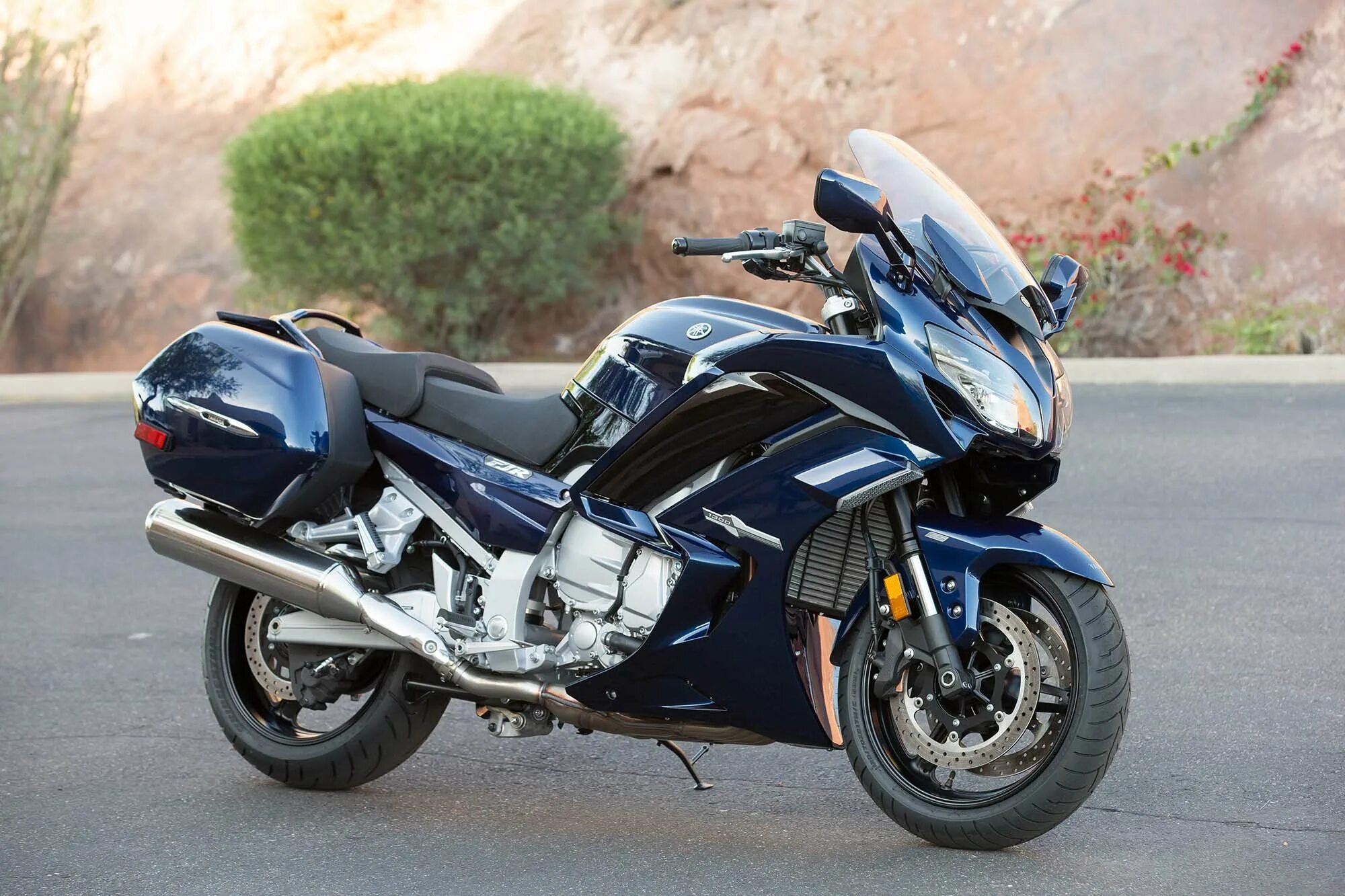 1300 фото. Yamaha fjr 1300 2008. Yamaha fjr 1300 police. Ямаха спорт турист 1300. Yamaha fjr 1300 2004.