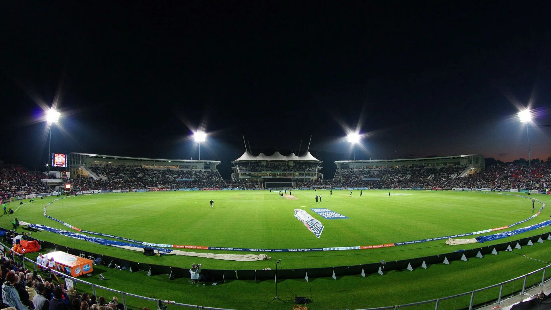 Он зе граунд. Стадион крикет. Саутгемптон стадион. Этихад стадион. 2019 Cricket Stadium.