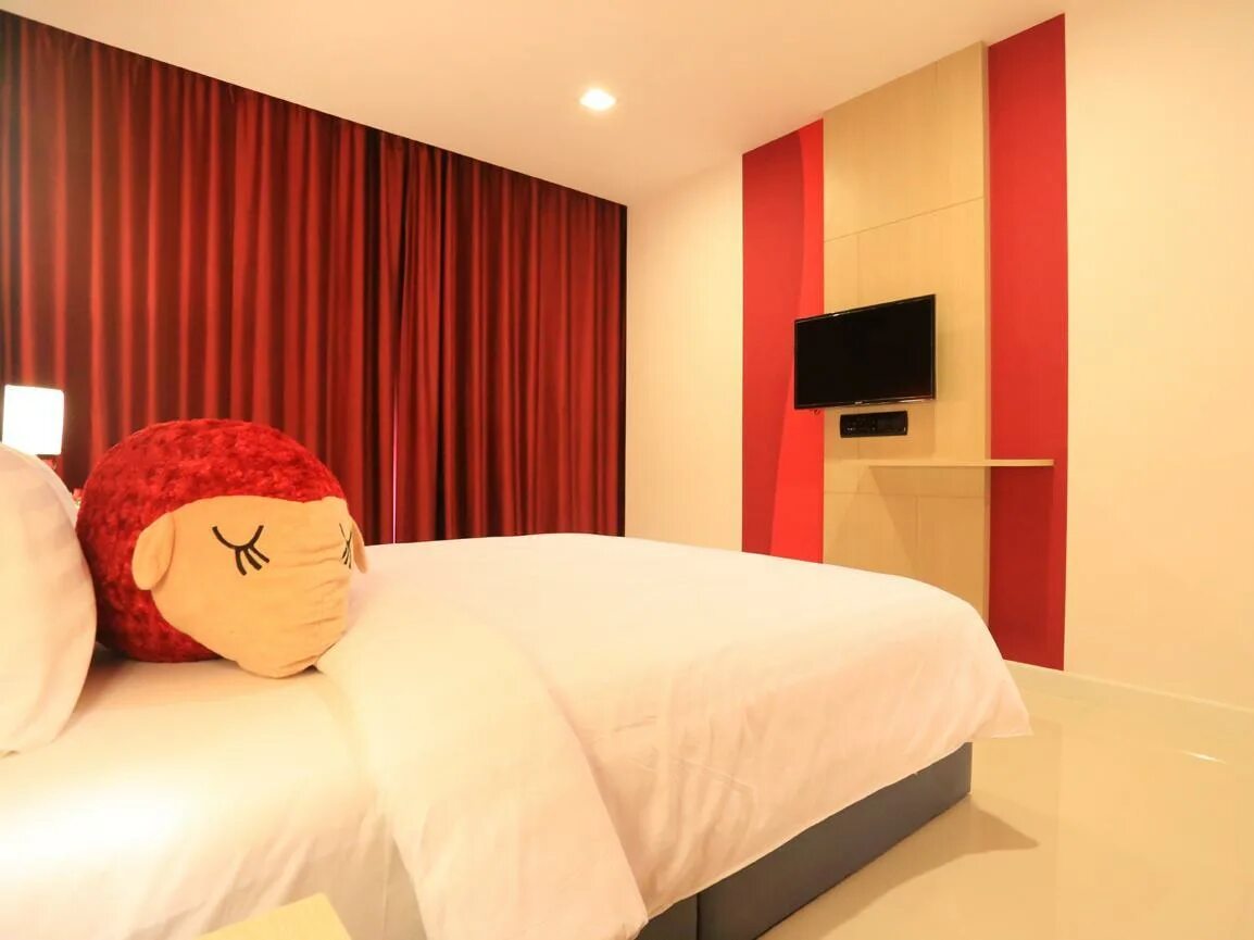 Sleep with me hotel 4* патонг superior dbl bb. Sleep with me hotel 4 таиланд. Sleep with me патонг. Sleepy town отель в москве. Sleep отель патонг.