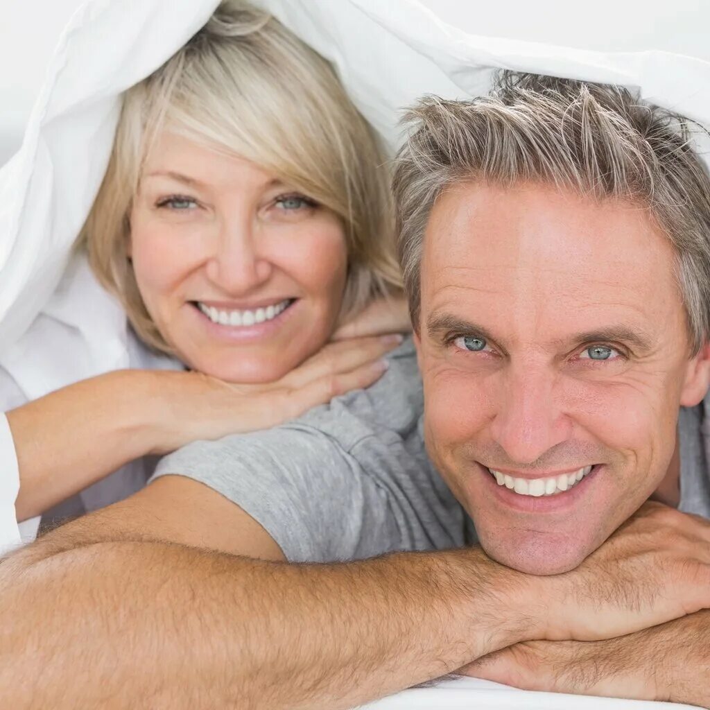 линда евангелиста в 40 лет. ева евангелиста с сыном. поздняя беременность. дочь линды евангелисты. беременная женщина в возрасте.