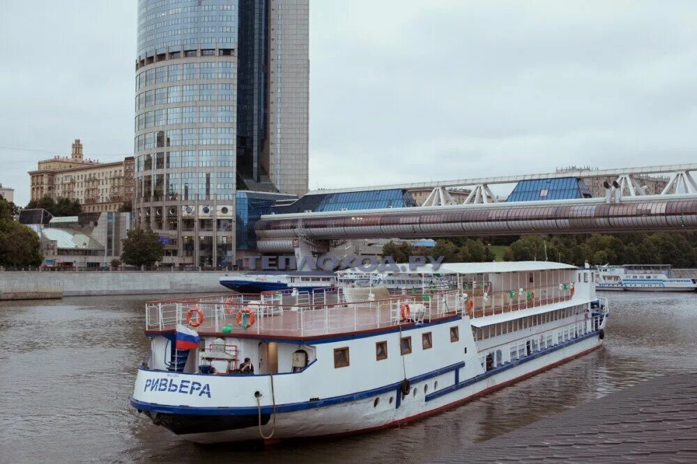 Теплоход river palace по москве реке. River palace теплоход москва. Теплоход «ривьера» проект 765а. Ривьера корабль москва. Корабль ривера.