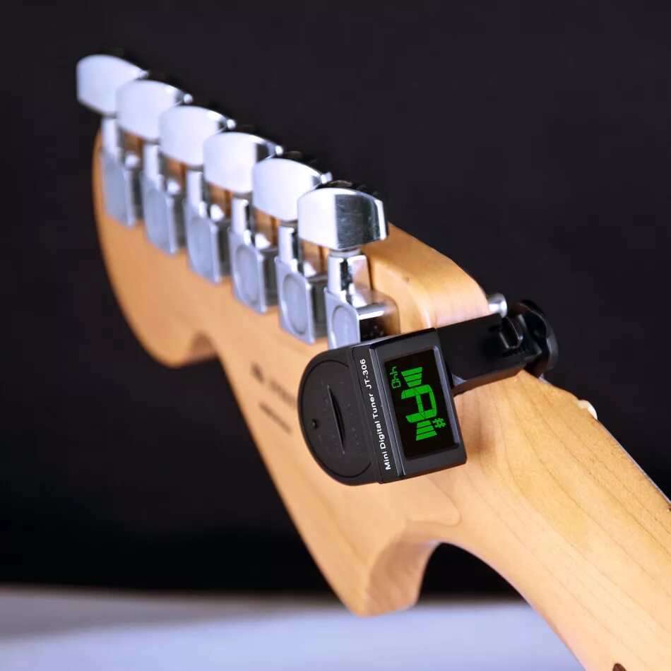 Гитарный тюнер. Тюнер для гитары joyo. joyo jt-26b гитарный тюнер. хроматический тюнер для акустической гитары. joyo 120671 joyo jt-306 mini тюнер-прищепка хроматический.
