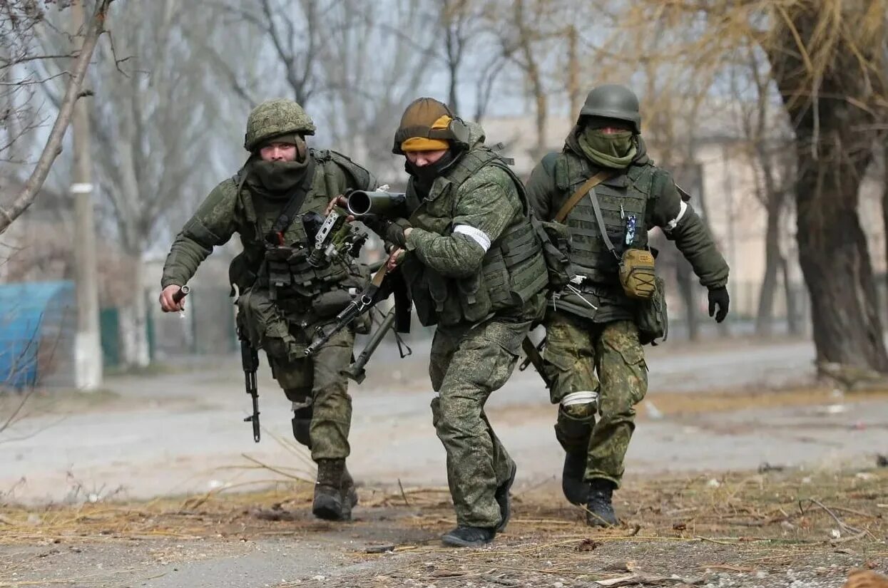 Военные спецоперации на Украине. Российские военные не Украине. Войска Украины. Российские солдаты на Украине.
