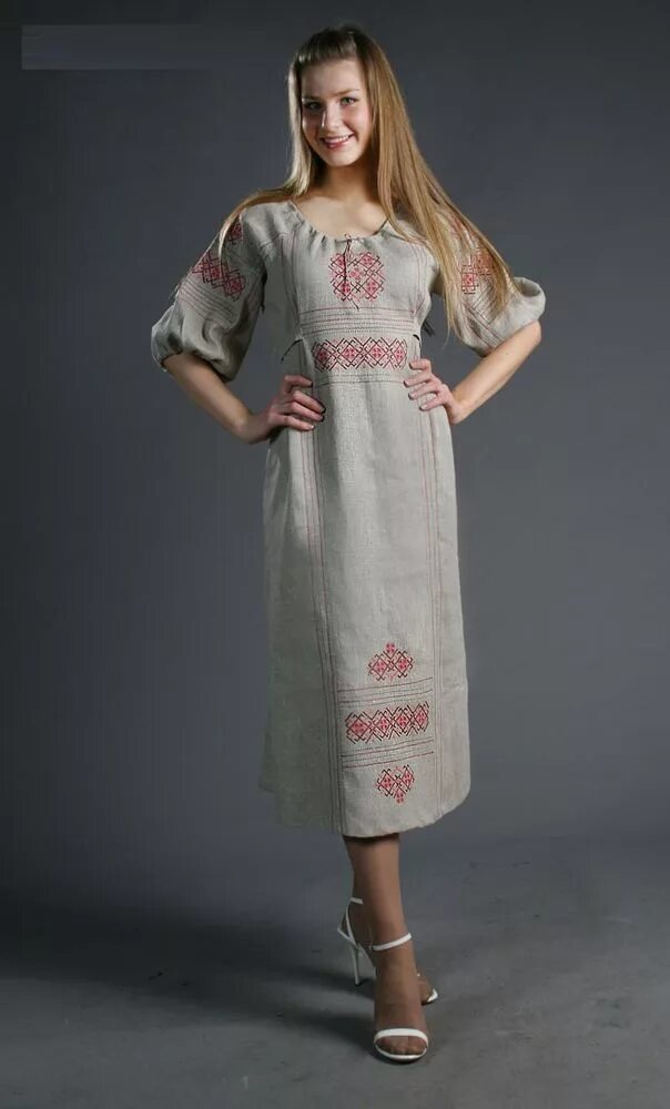 Льняное платье Славянка. Платье в фольклорном стиле. Платье в народном стиле современное. Платье в русском народном стиле.