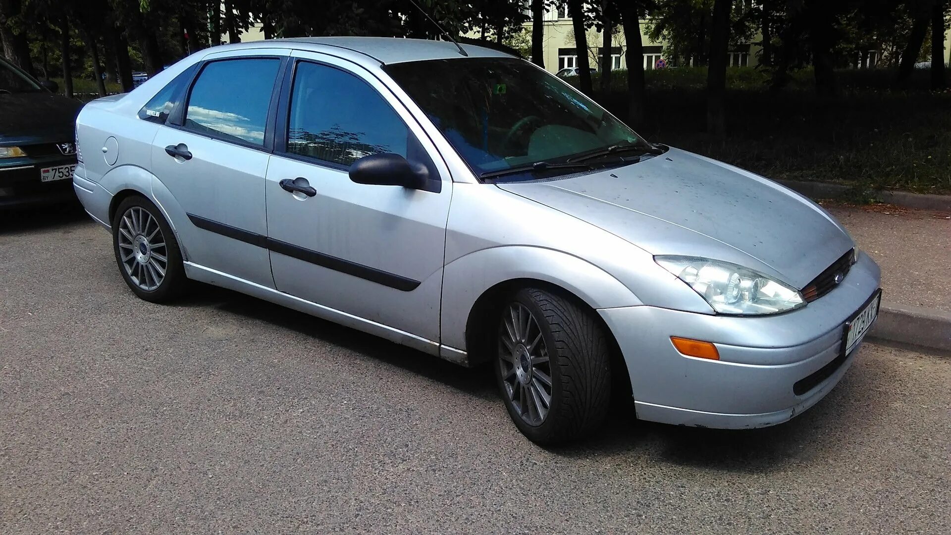 Форд фокус 1 сборки. Ford Focus 1 седан. Форд фокус 1 седан 2000 год. Форд фокус 1 седан американец. Форд фокус 2003 седан.