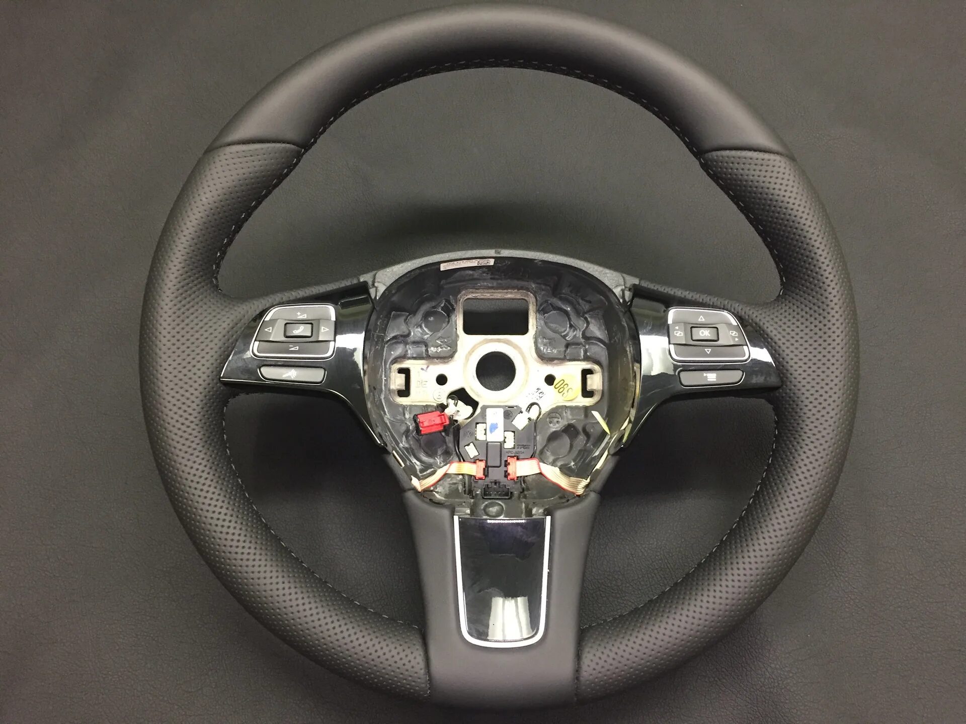 Руль туарег nf. Руль фольксваген туарег nf 2008. Руль туарег 2008. Руль туарег 2. Руль туарег 2022.