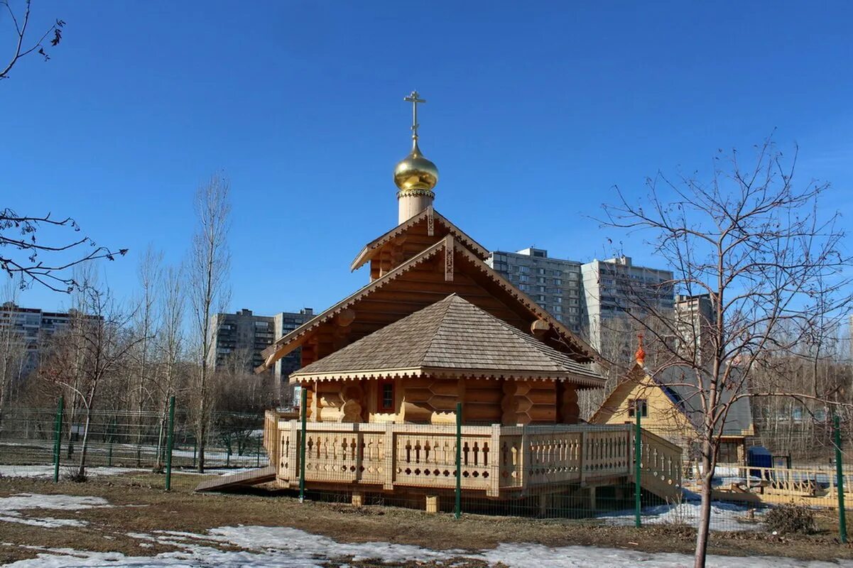 Храм владимира и ольги. Церковь владимира равноапостольного в крылатском. церковь кн владимира отрадное москва. храм в очаково-матвеевское. никольская церковь очаково-матвеевское мозаика.