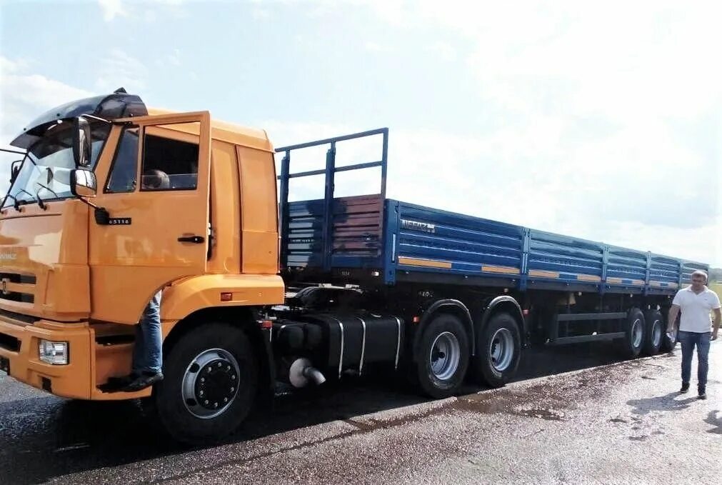Бортовая машина 20 тонн маз с конниками. Длинномер это. Длинномер volvo - 12 метров. Длинномер мерседес аксор. Длинномер 13,5м ман.