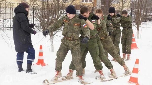 Военно-спортивные игры. Военно патриотический кружок. Военно патриотическая игра. Зимняя военно-спортивная игра.