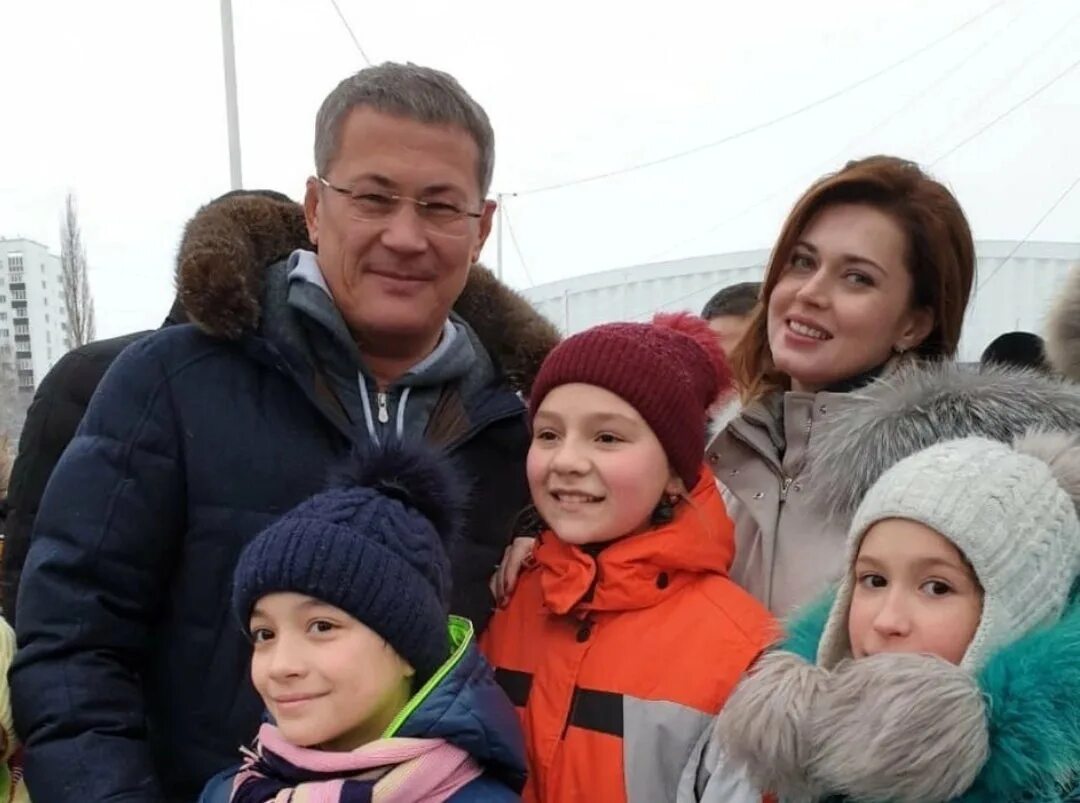 Хабиров сын. Каринэ хабирова и радий хабиров. каринэ аветисян и радий хабиров. радий хабиров дети.