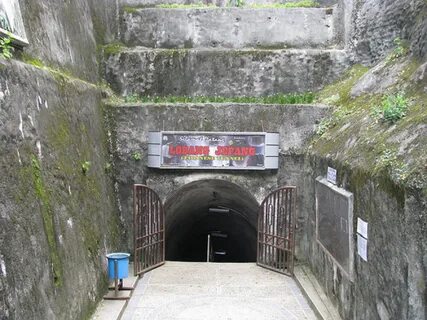 Japan hole