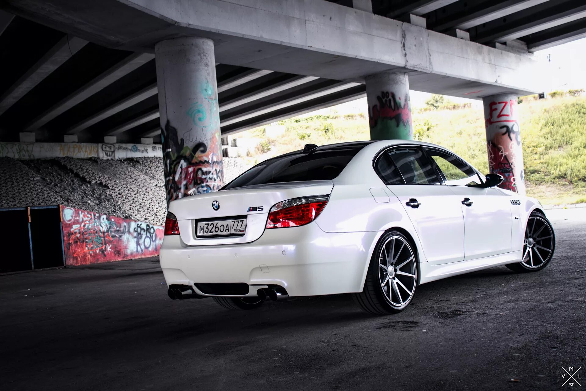 БМВ м5 е60. BMW m5 e60. BMW m5 е60 белая. БМВ 5 е60.