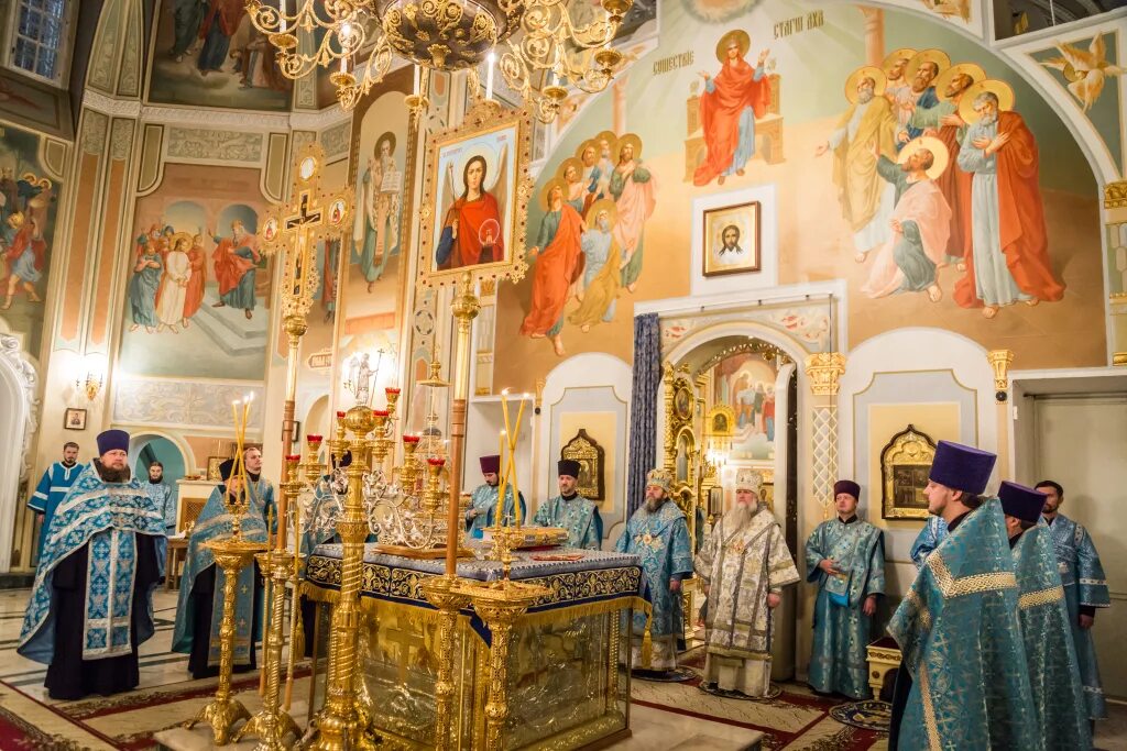 илья тимкин всенощное бдение. протоиерей сергий шерман. служба в михайловском соборе. служба в михайловском соборе. митрополит тихон шевкунов псково-печерский монастырь.