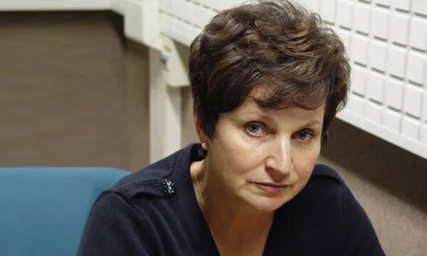 Лахов мир сестер. Депутат лахова.