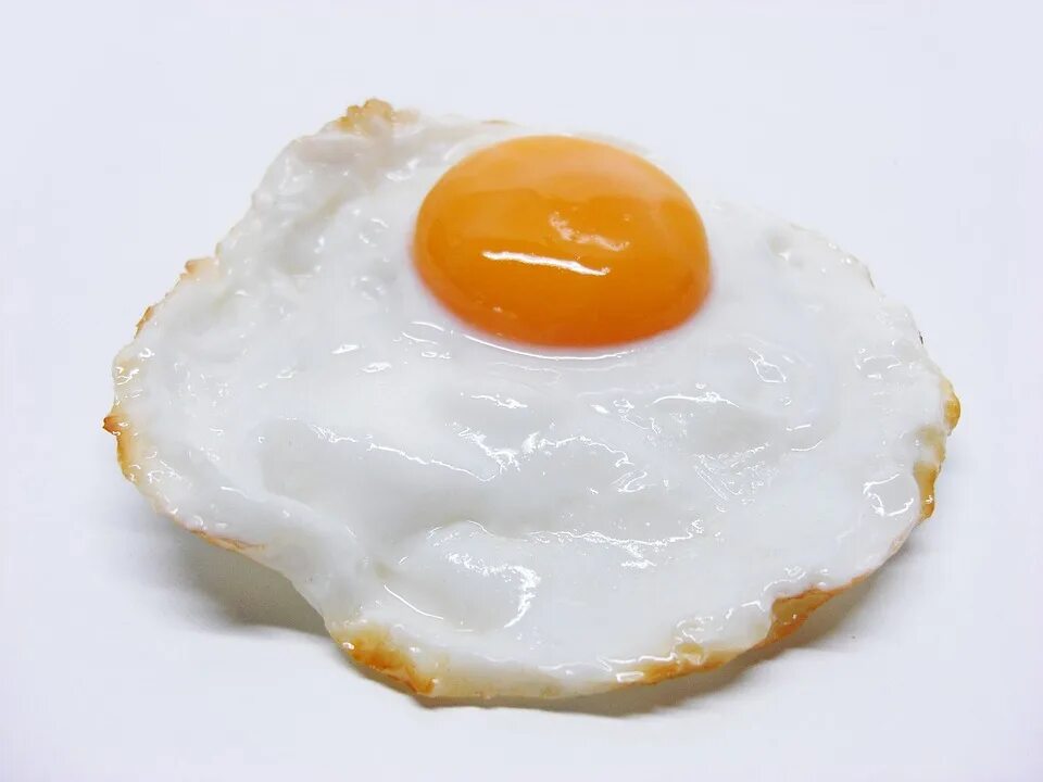 Завтрак с вареными яйцами. Глазунья пошагово. Глазок яичница. Sunny egg. Яичница на прозрачном фоне.