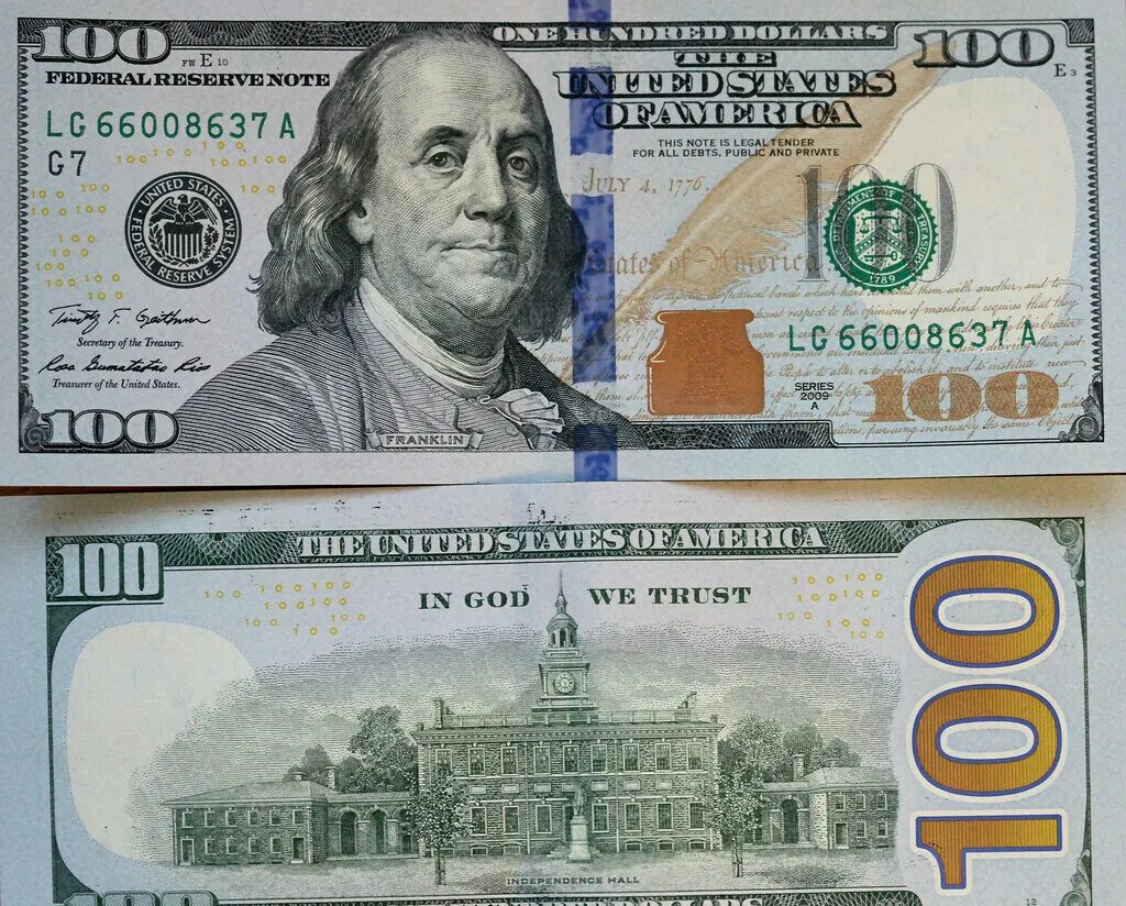 The new vs. the old American 100 dollar bill The new 100 d. Flickr
