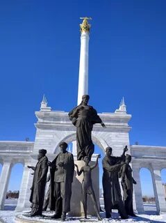 Памятник ели