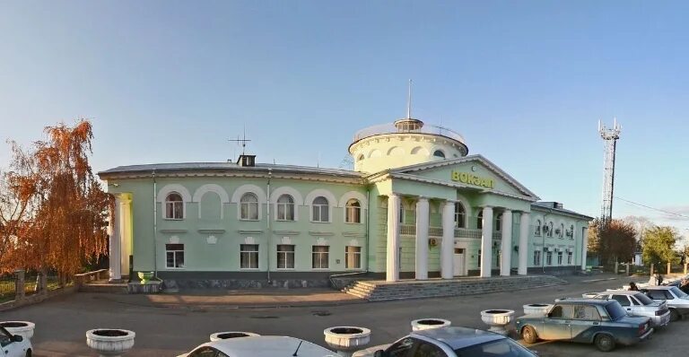 Новокуйбышевск вокзальная. Железнодорожный вокзал новокуйбышевская. Железнодорожный вокзал новокуйбышевск. Новокуйбышевск вокзал. Железнодорожный вокзал новокуйбышевск.