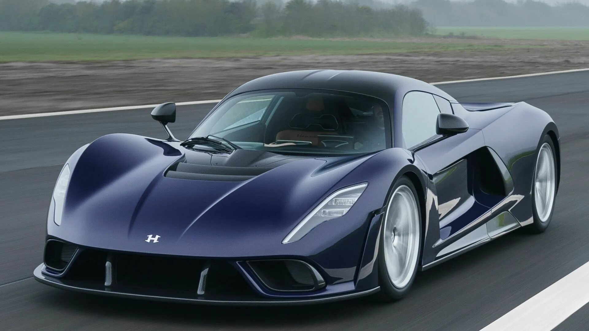 Ssc tuatara машина. Гиперкар tuatara 2020. Самая быстрая машина до 100 км. Hennessey venom gt 2. Гиперкар ssc tuatara.