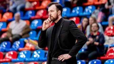 Ушел с поста тренера